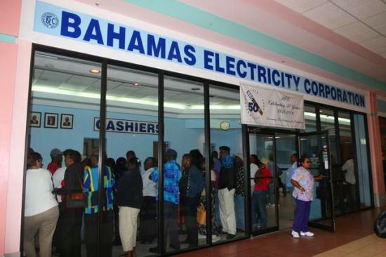 Por ejemplo, Bahamas Electricity Corporation contrató a la empresa Itron para instalar nuevos medidores y un sistema de recolección de datos remoto en el año 2004.