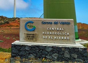 La isla de El Hierro comienza su conversión energética a 100% renovables.