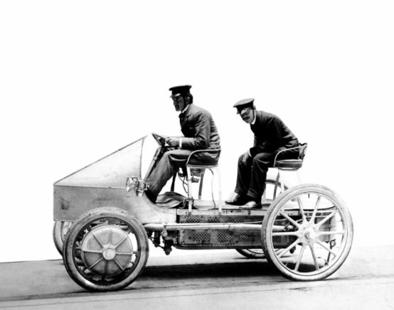 De esta manera, en 1901 nacía el primer automóvil eléctrico de autonomía extendida.