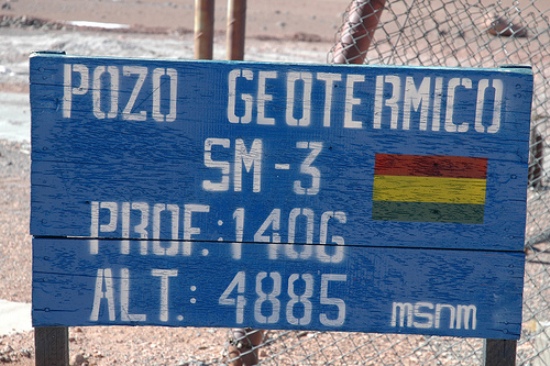 Otra importante fuente de energía geotérmica suramericana, es la que se encuentra en Bolivia, en la Laguna Colorada.