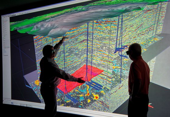 Se necesitaron años de experiencia y avances tecnológicos en distintas ciencias para hacer del horizontal drilling una técnica física y económicamente factible.